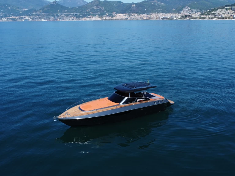 Verhuur Motorboot Motonautica Daniele met vaarbewijs