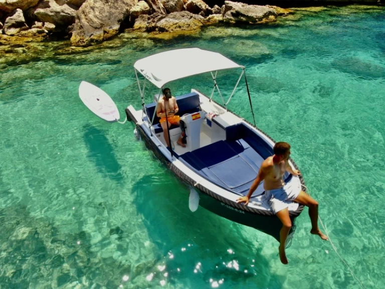 Huur Motorboot met of zonder schipper Vanquish in Sant Antoni de Portmany