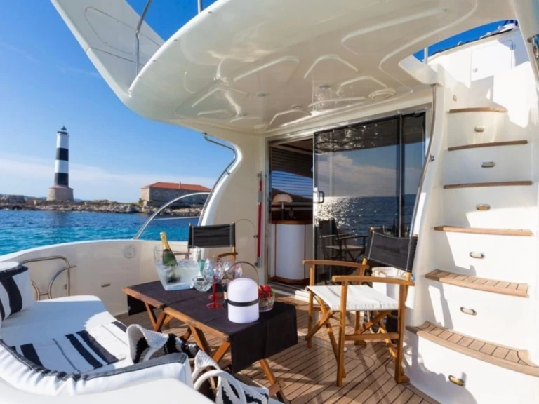 Verhuur Motorboot Doqueve met vaarbewijs