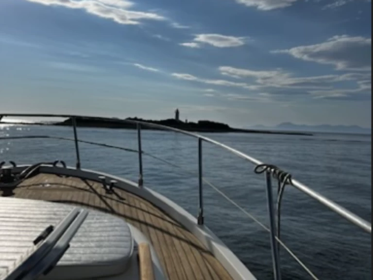 Bootverhuur Cantieri Estensi Goldstar 44 in Agnone via SamBoat