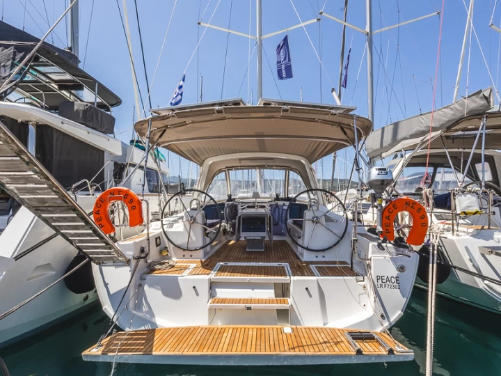 Verhuur Zeilboot Bénéteau met vaarbewijs