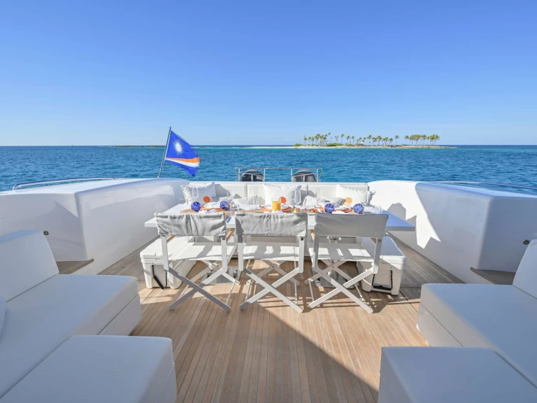 Bootverhuur Mangusta TOTAL in Hurricane Hole via SamBoat
