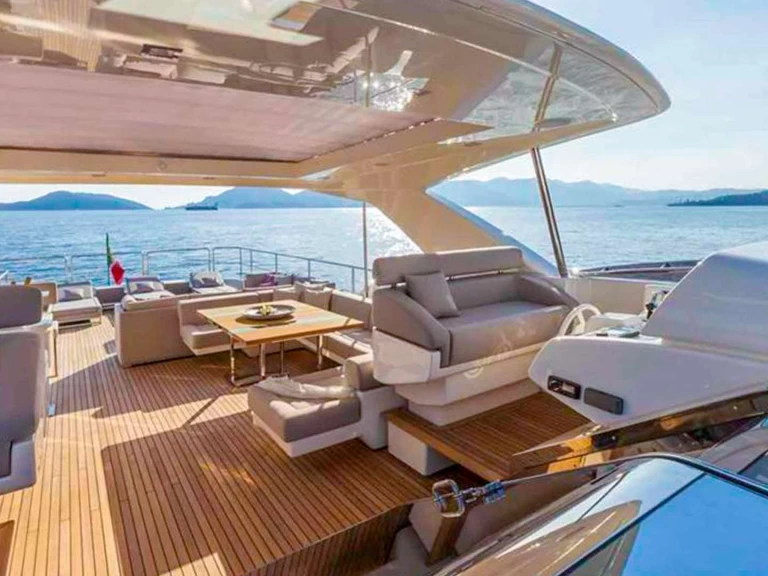 Bootverhuur Ferretti Morning Star in Kumbor via SamBoat