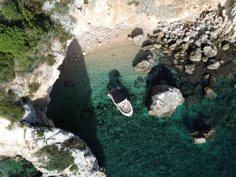 Huur een Jeanneau Cap Camarat 6.5 CC in Dubrovnik