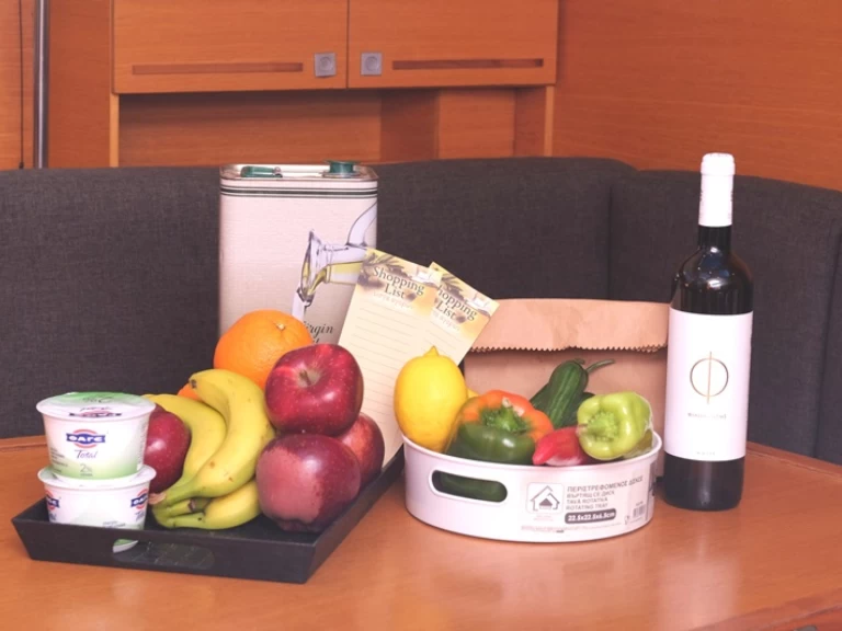 Huur een Elan Elan Impression 444 in Palaio Faliro