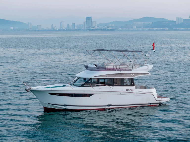 Motorboot te huur in Hạ Long voor de beste prijs