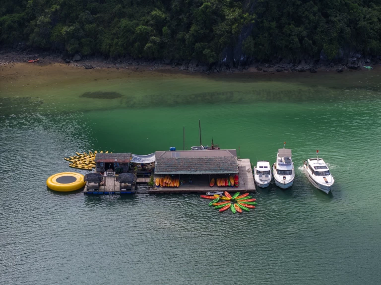 Bootverhuur Hạ Long goedkoop Velasco 43 Fly