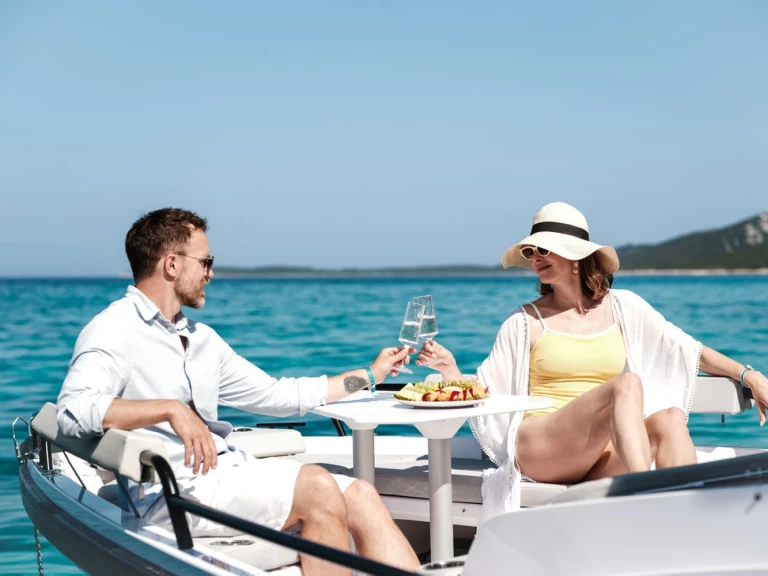 Jachthuur in Zaton - Axopar Axopar 29 Sun Top via SamBoat