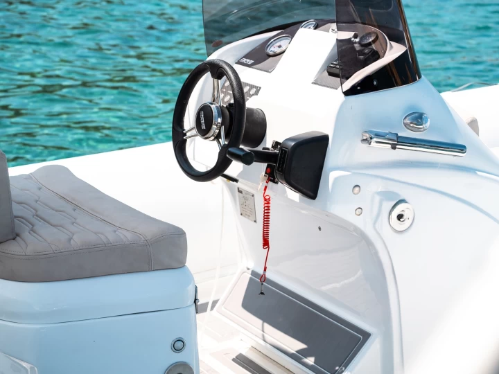 Jachthuur in Fornells - Oromarine Oromarine S-78 via SamBoat