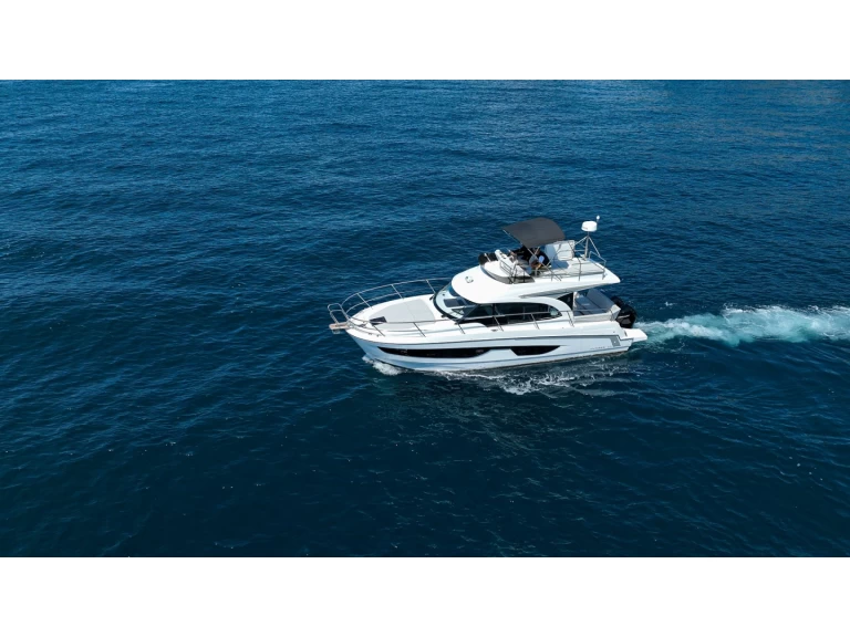 Motorboot te huur in Split voor de beste prijs