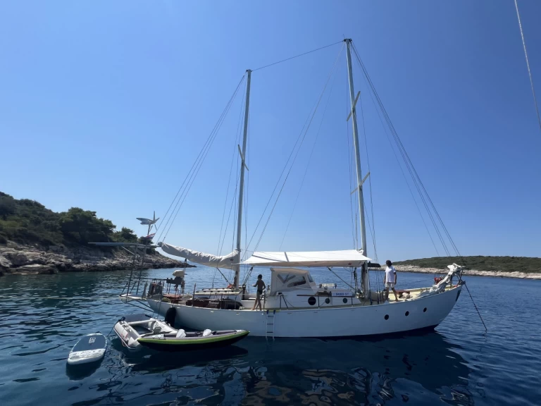 Uljanik Shipyard Besa te huur van particulier of professional in Hvar