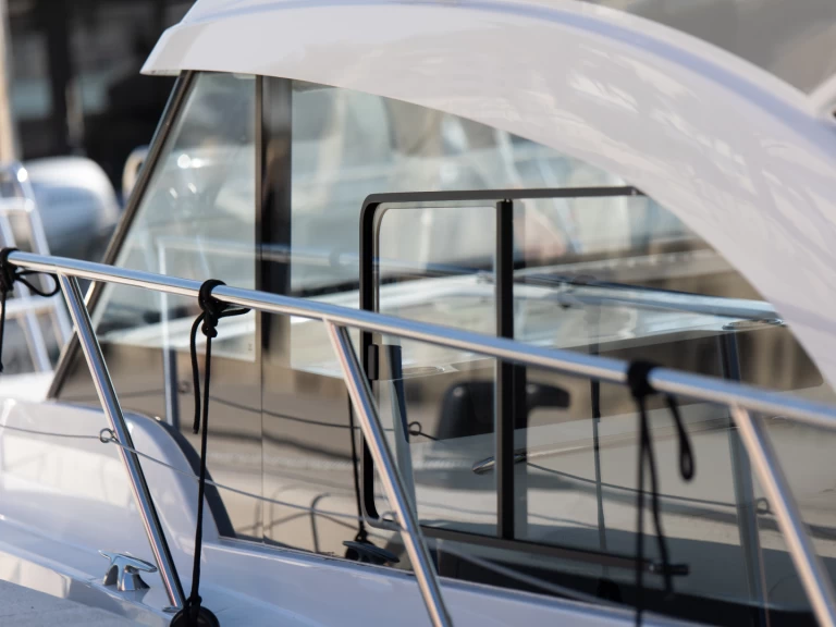 Verhuur Motorboot Bénéteau met vaarbewijs