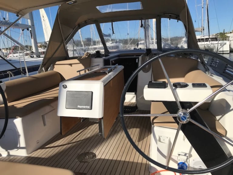 Bootverhuur Dufour Dufour 390 Grand Large in Rhodes (City) via SamBoat