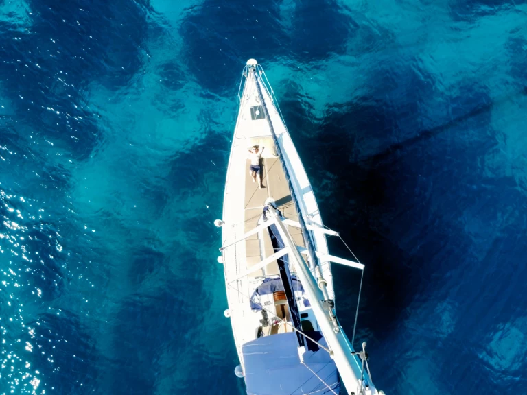 Bootverhuur Jeanneau Sun Odyssey 494 in Naxos Port via SamBoat