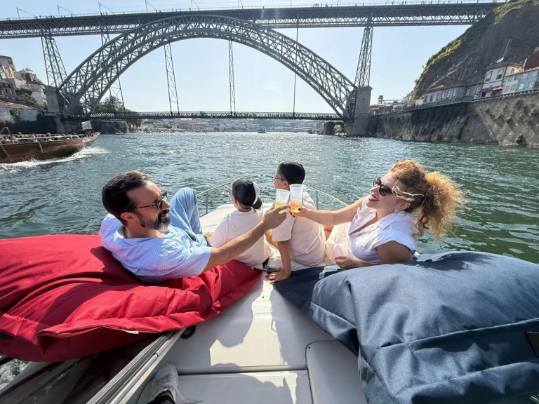 Bootverhuur Sea Ray Sea Ray 275 Sundancer in Porto via SamBoat