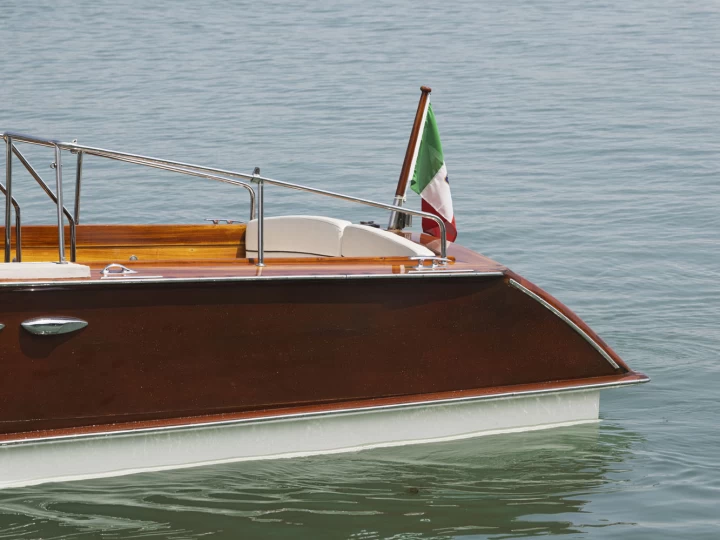 Verhuur Motorboot Serenella met vaarbewijs