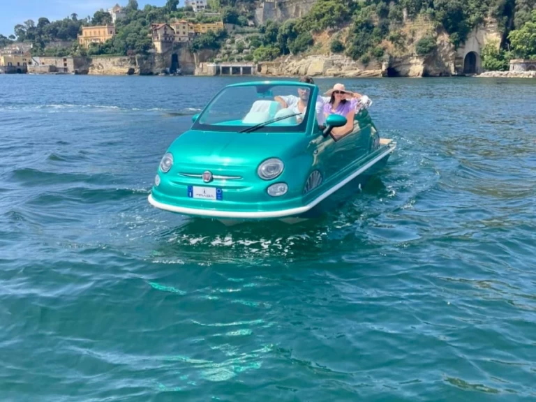 Huur een fiat 500 VIP LOUNGE in Napels