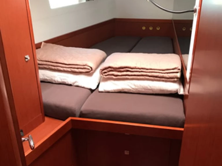 Bootverhuur Álimos goedkoop Oceanis 48