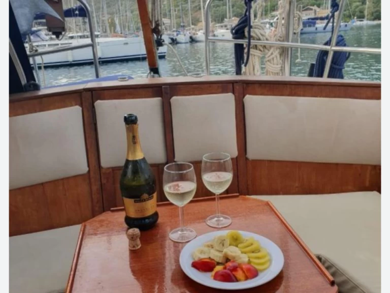 Zeilboot te huur in Lisanza voor de beste prijs