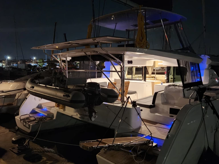 Bootverhuur Lagoon Lagoon 46 in Álimos via SamBoat