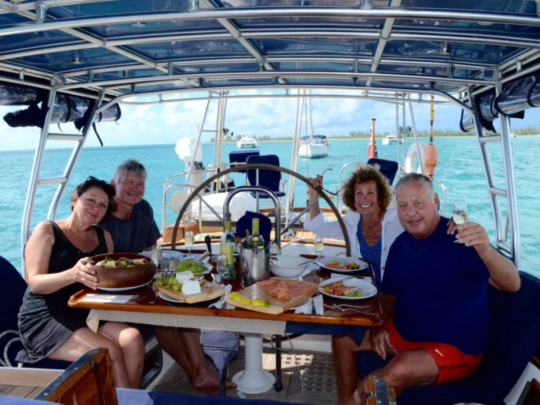 Bootverhuur W.I. Crealock THE DOVE in Antigua via SamBoat