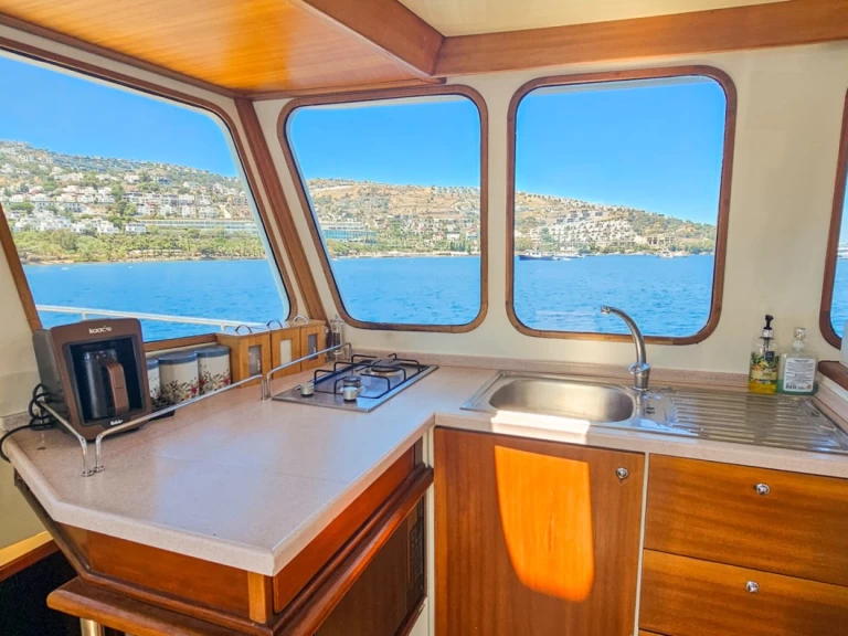 Huur Motorboot met of zonder schipper  in Yalıkavak