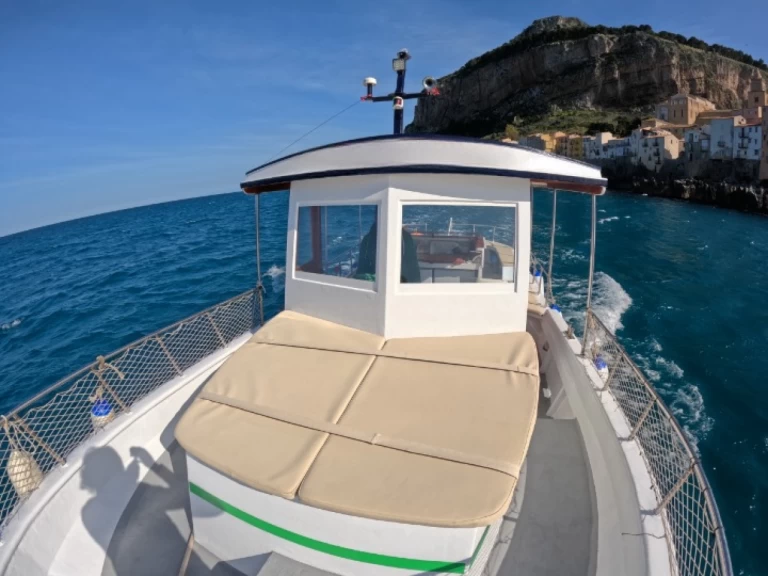 Custom Barca a motore  te huur van particulier of professional in Cefalù