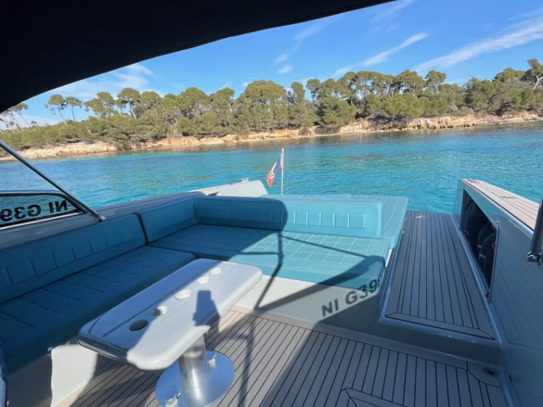 Motorboot te huur in Saint-Jean-Cap-Ferrat voor de beste prijs