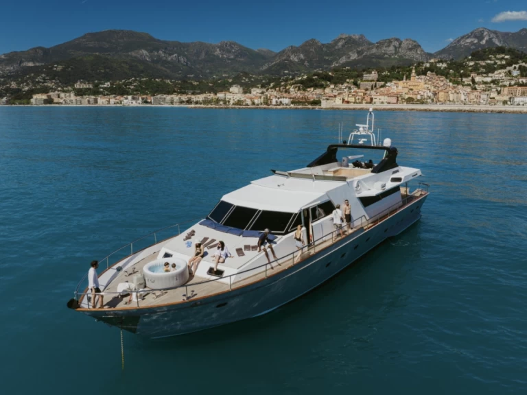 Bootverhuur Monaco-Ville goedkoop Canados 90'