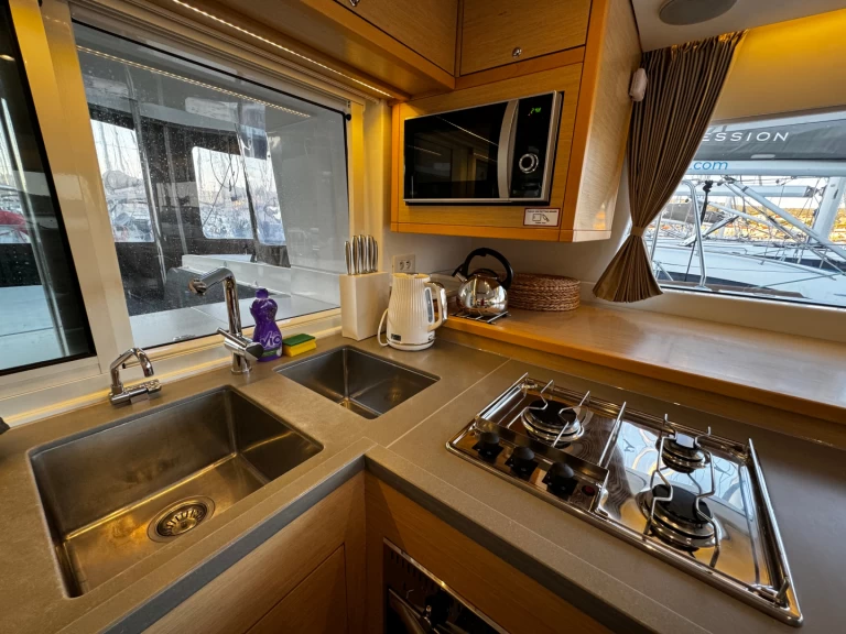 Huur een Lagoon Lagoon 450 F in Rogoznica