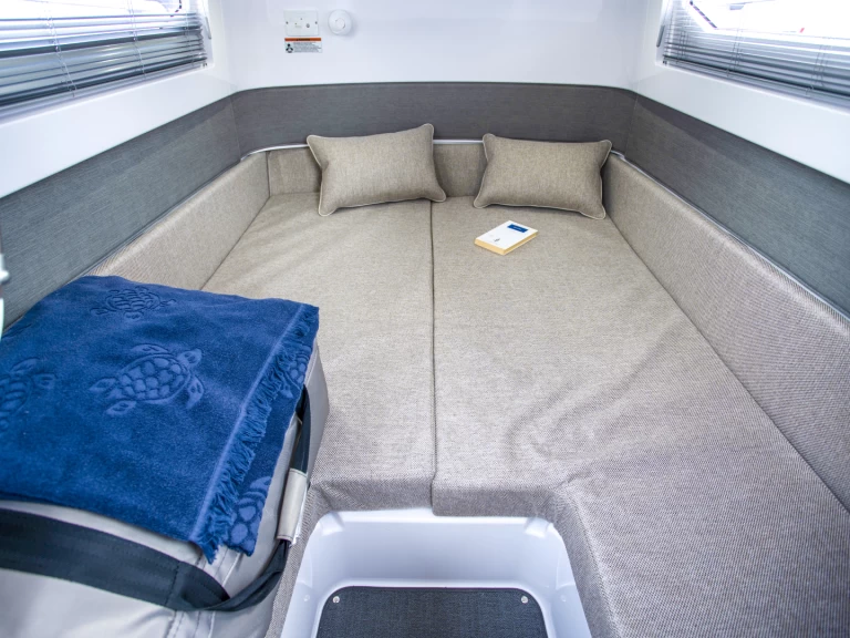 Motorboot te huur in Lávrio voor de beste prijs