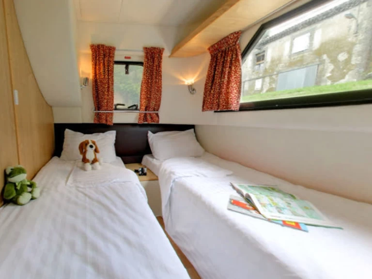 Le Boat Mystique te huur van particulier of professional in Chertsey