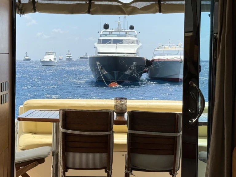 Jacht te huur in Órmos Bay voor de beste prijs