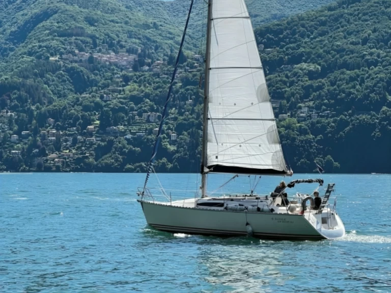 Huur een Jeanneau Sun Odyssey 34.2 in Como (City)