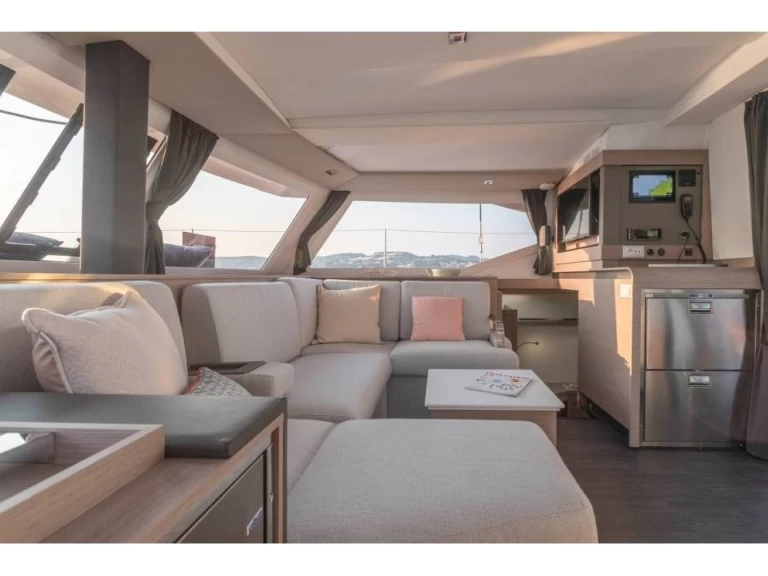 Huur Catamaran met of zonder schipper Fountaine Pajot in Volos