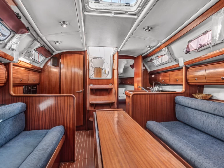 Jachthuur in Gouviá - Bavaria Bavaria 32 via SamBoat