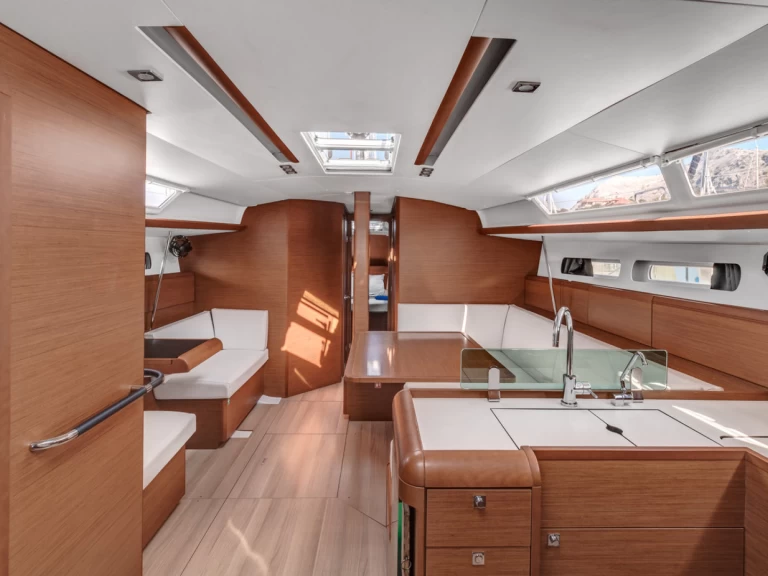 Verhuur Zeilboot in Gouviá - Jeanneau Sun Odyssey 449