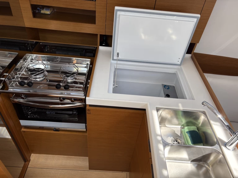 Jeanneau Sun Odyssey 380 te huur van particulier of professional in Porto di Salerno