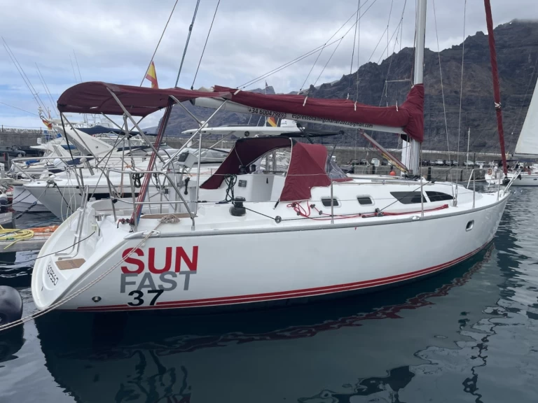 Bootverhuur Jeanneau Sun Fast 37 in San Miguel De Abona via SamBoat