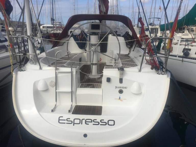 Verhuur Zeilboot Jeanneau met vaarbewijs