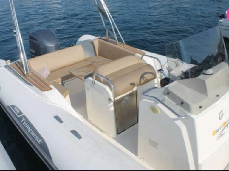 Verhuur RIB in Gapeau - Grand Boats Golden Line G650LF