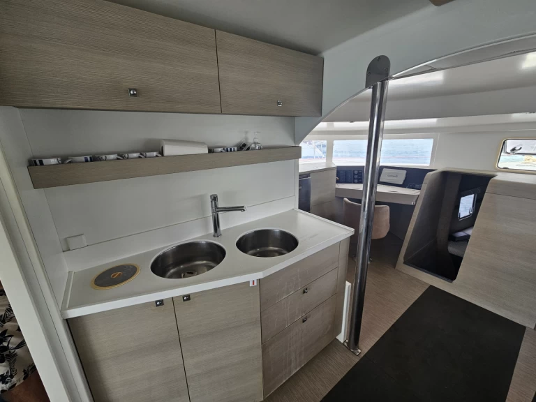 Huur een Neel Neel 45 in Le Gosier