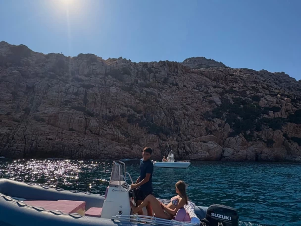 Huur een Bwa California 550 in Porto Pollo