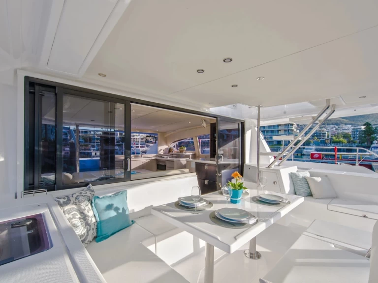 Huur een Leopard Leopard 43 Powercat in Miami