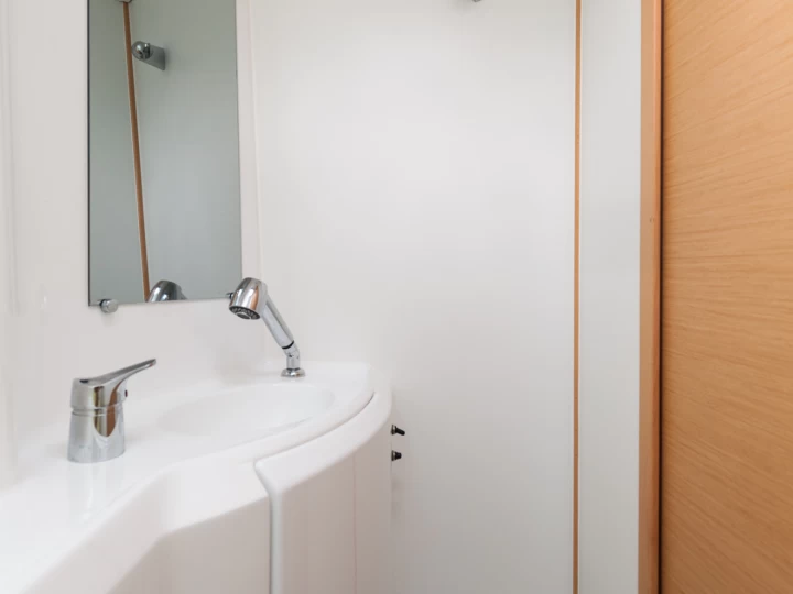 Verhuur Catamaran Lagoon met vaarbewijs