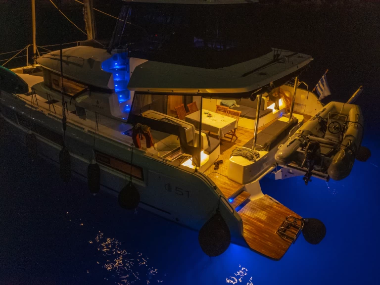 Bootverhuur Álimos goedkoop Lagoon 51