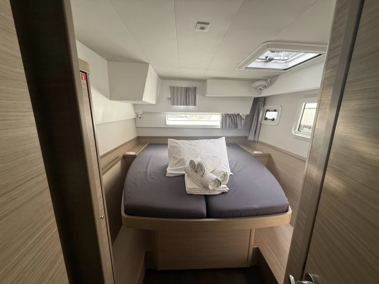 Verhuur Catamaran Lagoon met vaarbewijs