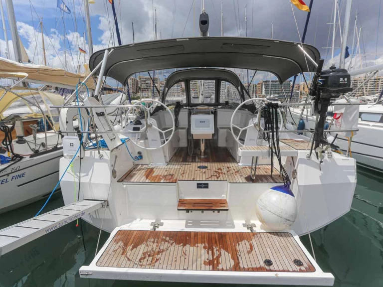 Huur een Bavaria Bavaria C38 in Lefkáda