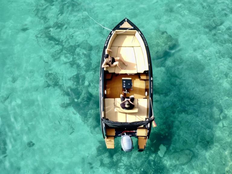 Motorboot te huur in Sant Antoni de Portmany voor de beste prijs