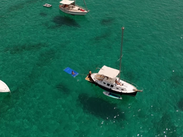 Verhuur Motorboot Llaut Myabca met vaarbewijs